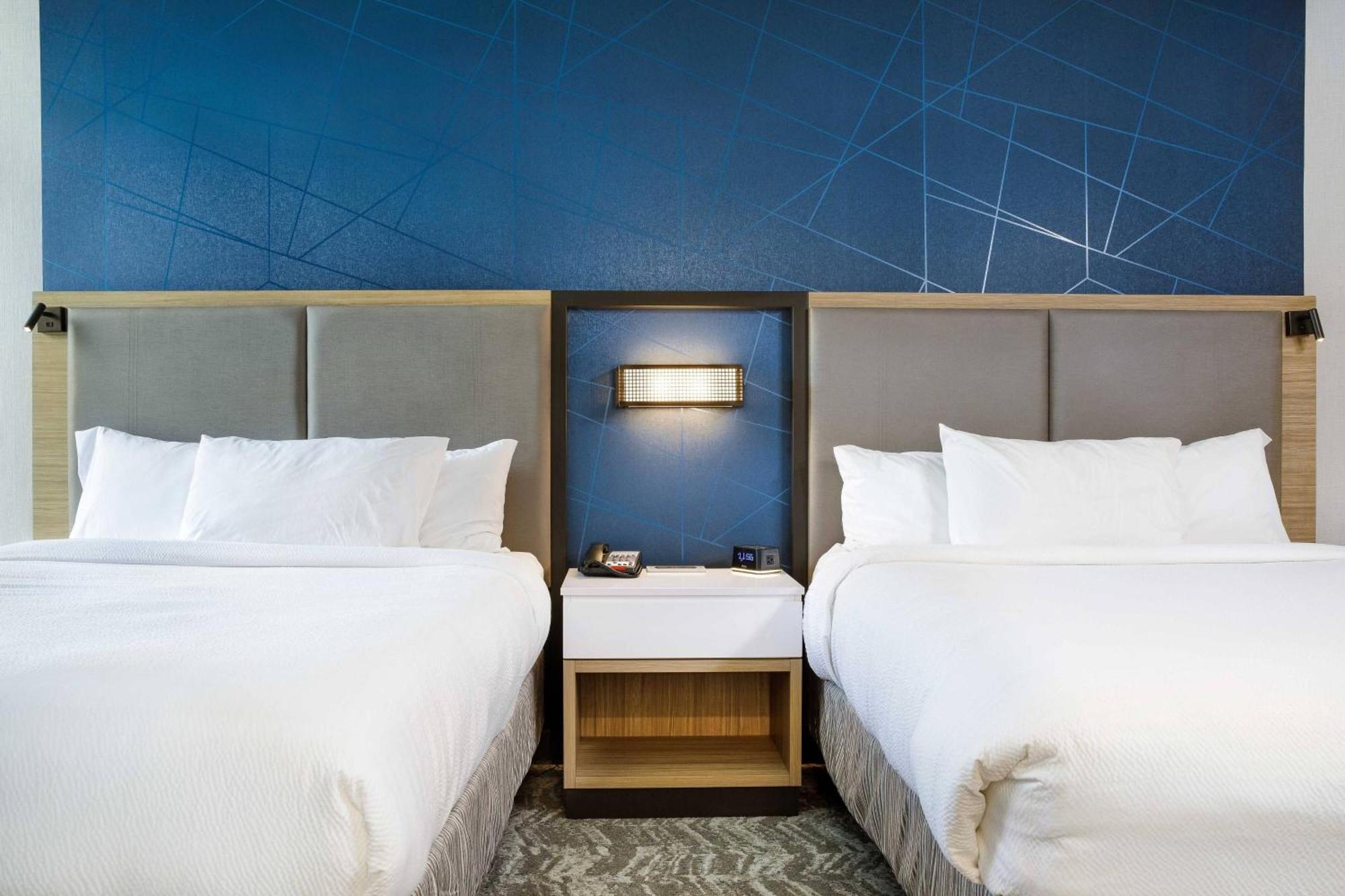 Springhill Suites By Marriott Topeka Southwest Екстер'єр фото