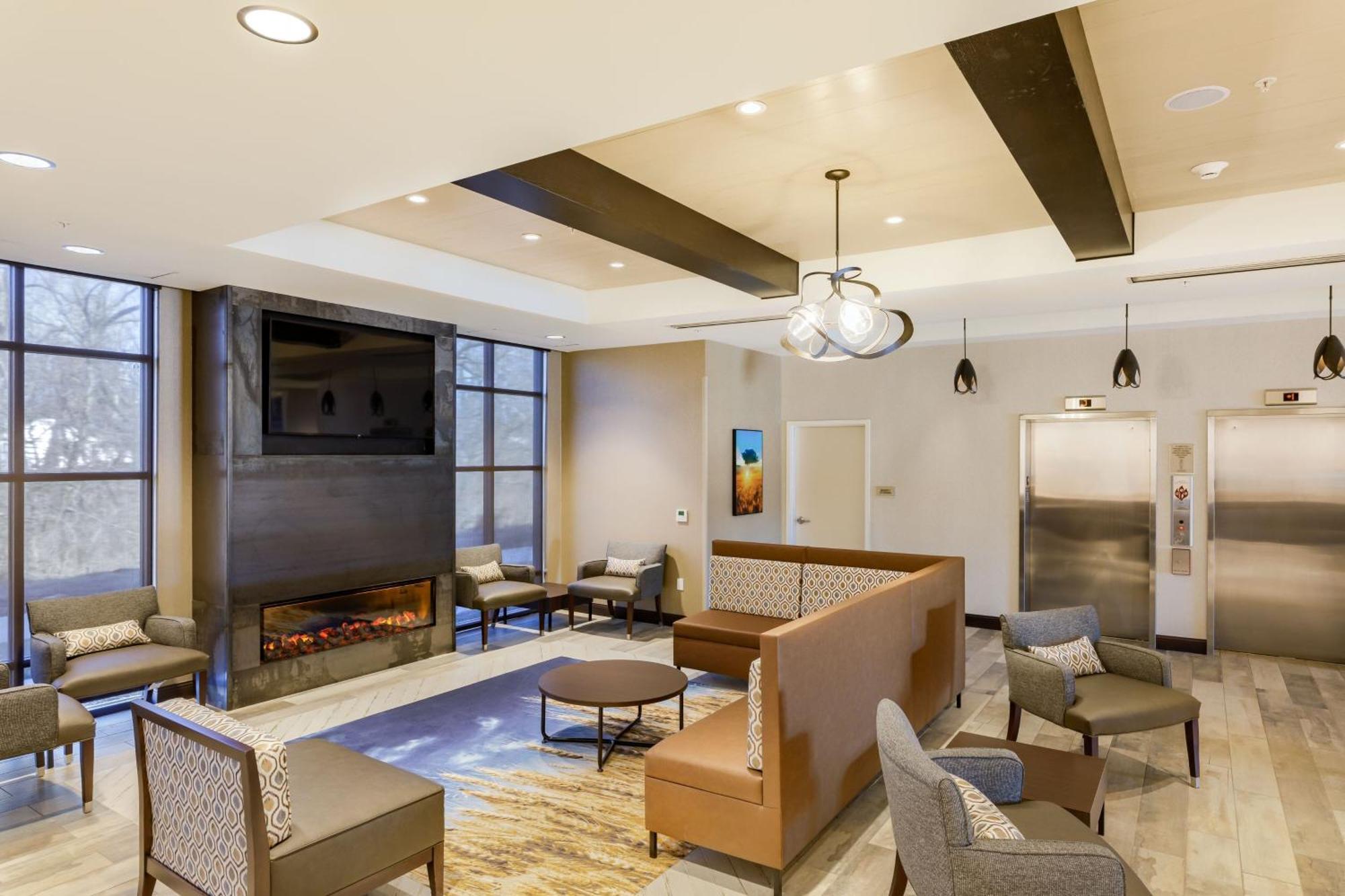 Springhill Suites By Marriott Topeka Southwest Екстер'єр фото