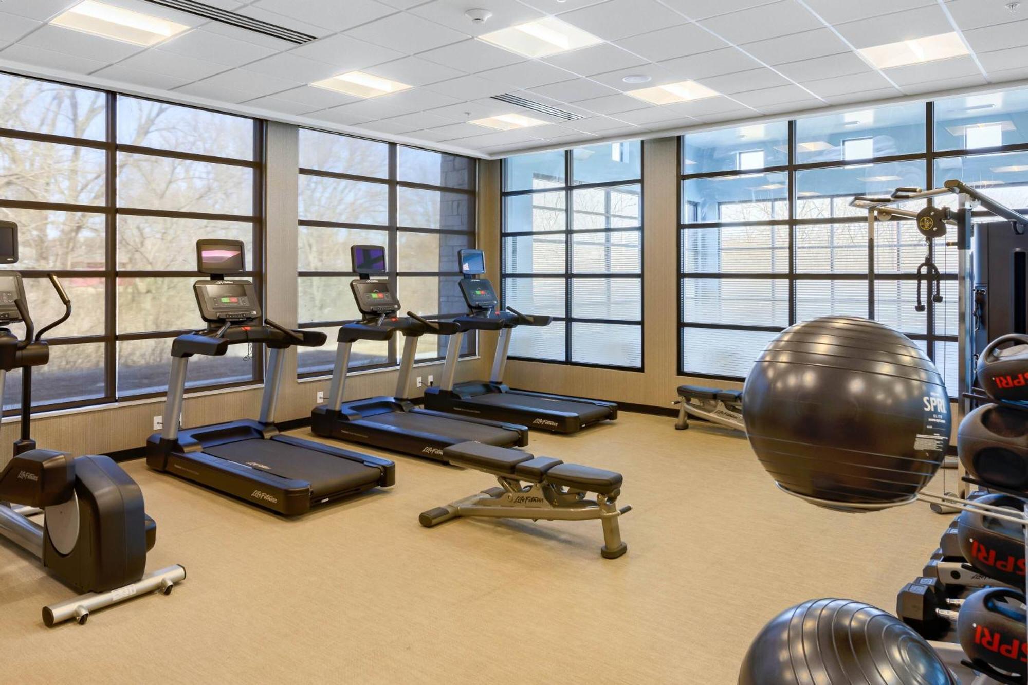 Springhill Suites By Marriott Topeka Southwest Екстер'єр фото